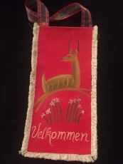 Scandinavian Velkommen Cloth Hanger